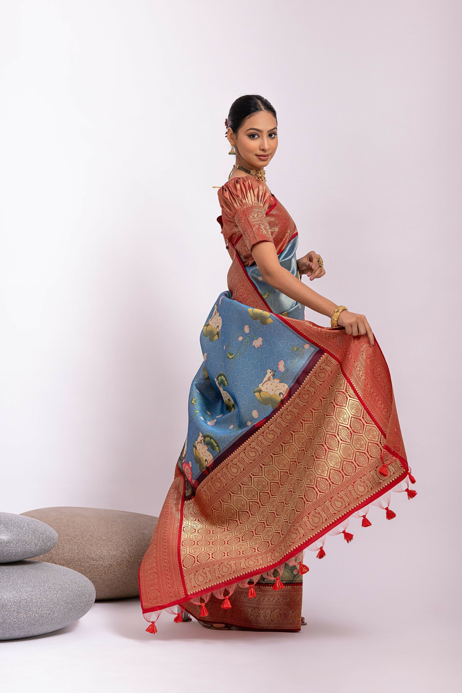 Vishnu Weaves Women's Firozi Tissue Silk Zari Woven Saree with Blouse - Swadesiicart