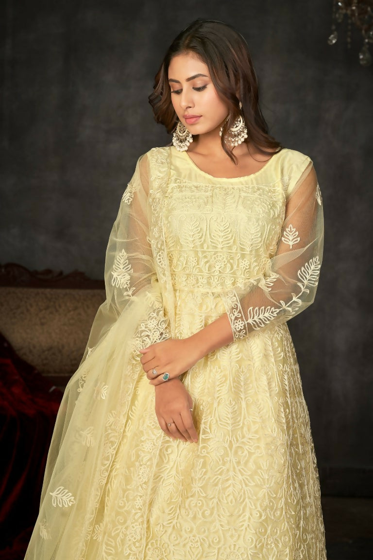 Jyoti Fashion Women's Cream Net Embroidered Anarkali Kurta Pant Set With Dupatta | Swadesiicart
