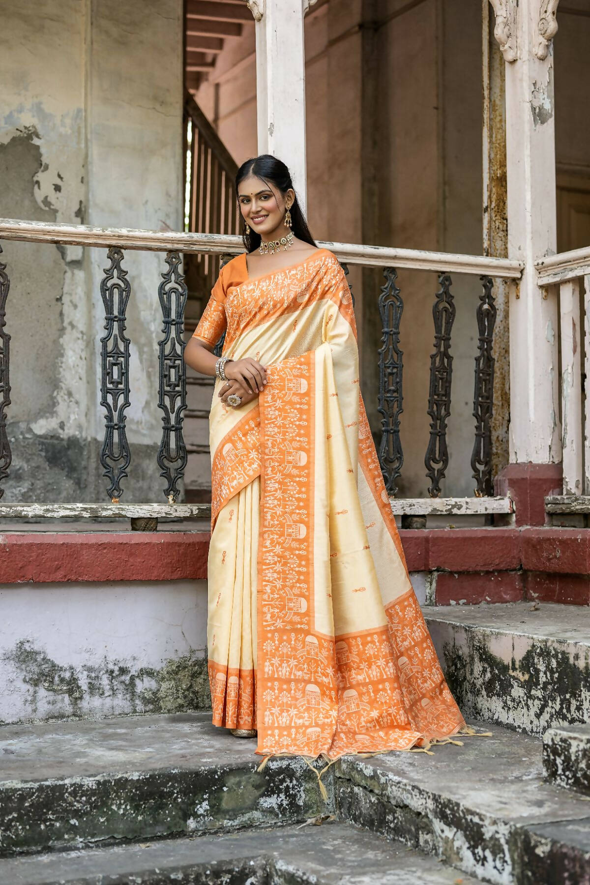 Vishnu Weaves Women's Orange Handloom Raw Silk Woven Saree with Blouse - Swadesiicart