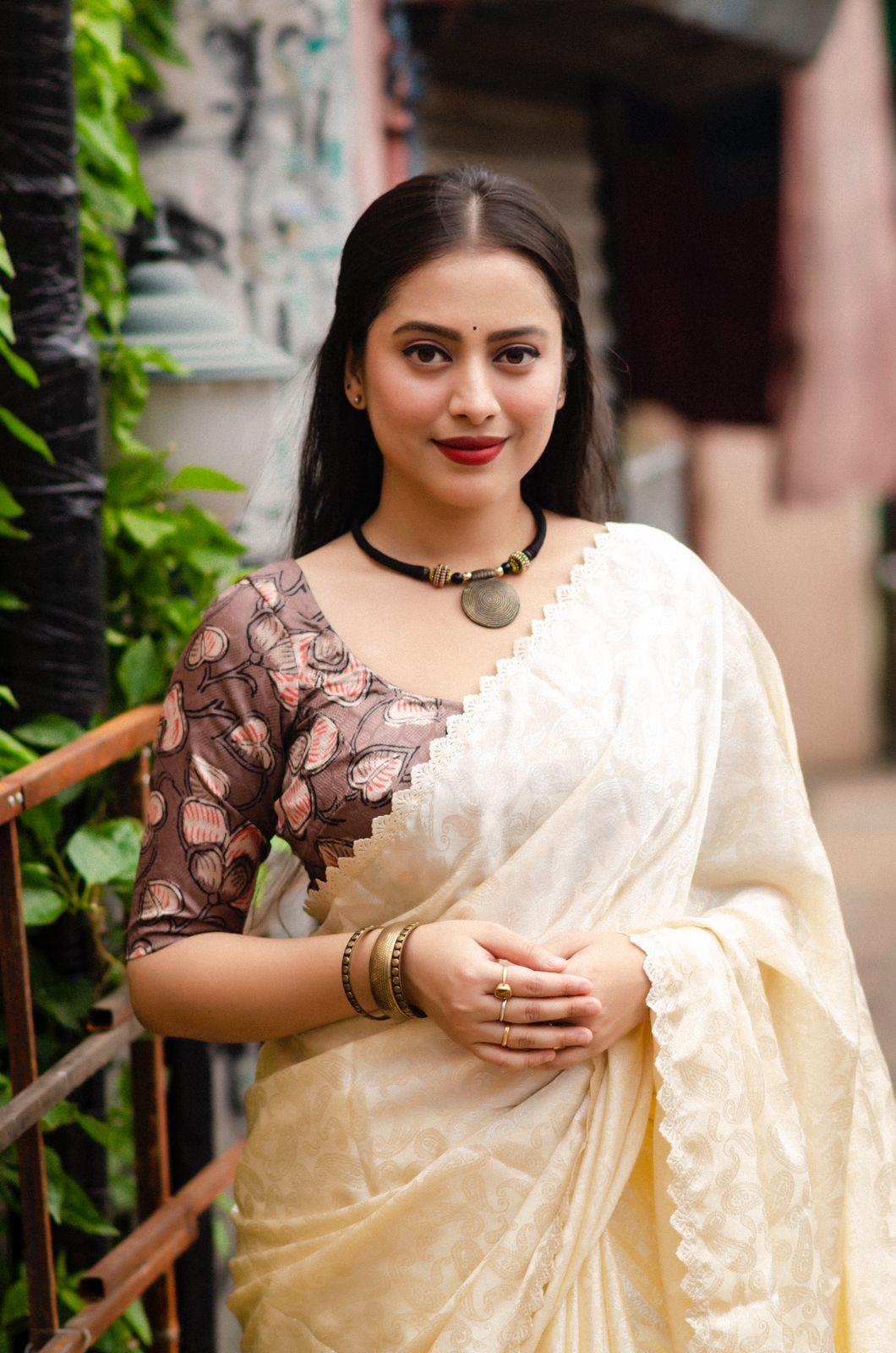 Cream Poly Silk Ethnic Motifs Saree with Unstitched Blouse - Hiral Fashion | Swadesiicart