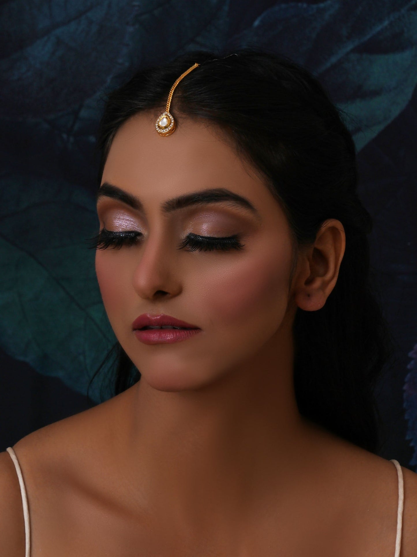 Kundan Maang Tikka (Gold) - Ruby Raang | Swadesiicart