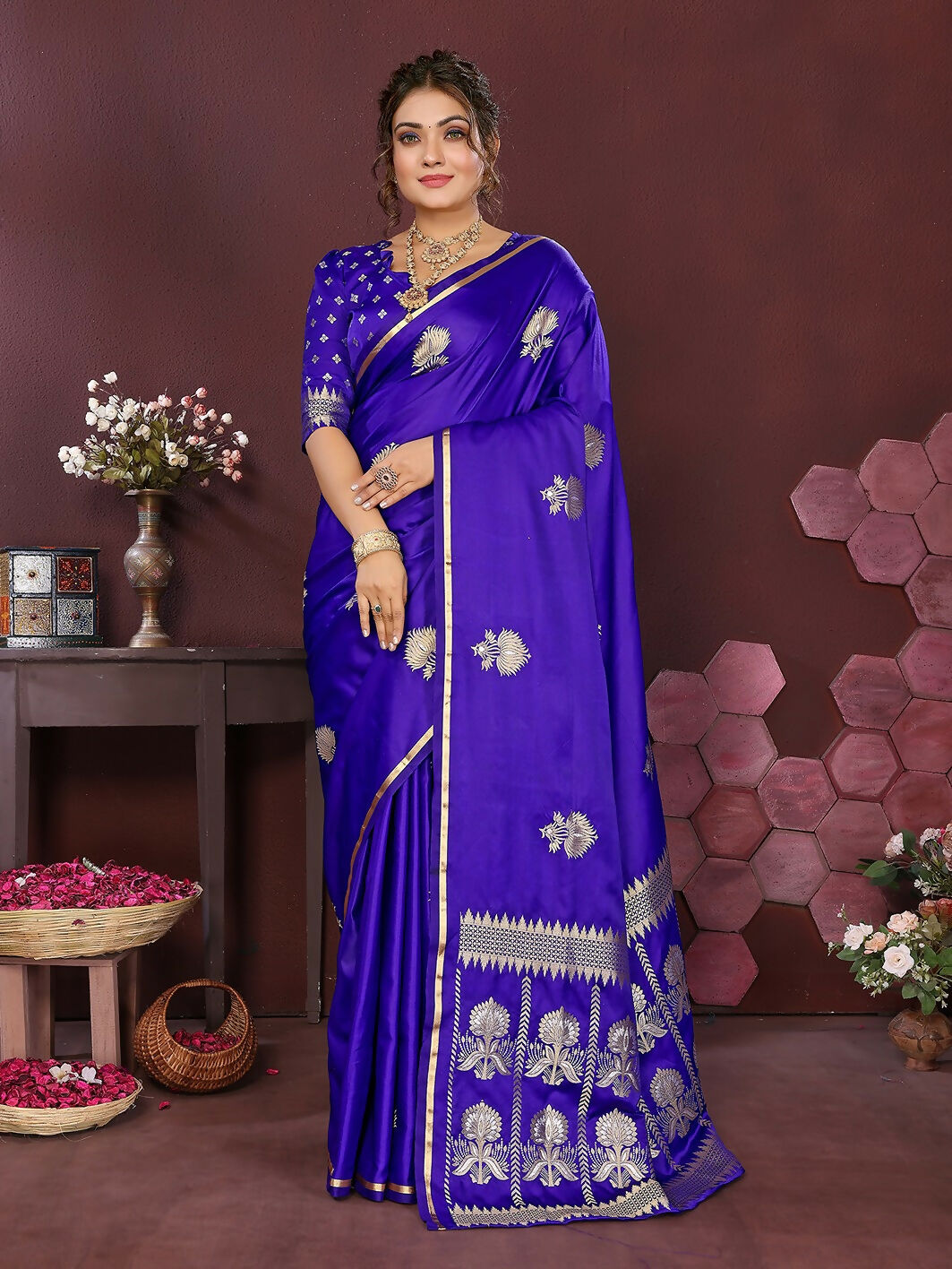 Joban Fashion Royal Blue Floral Motifs Banarasi Silk Sarees | Swadesiicart