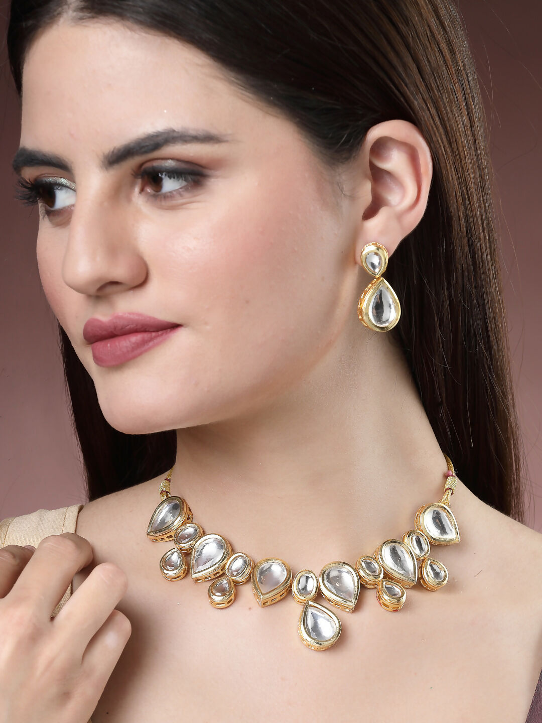 NVR Women's Gold Kundan-Studded Handcrafted Jewellery Set - Swadesiicart