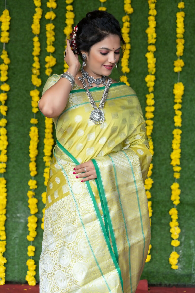 Jyoti Fashion Women's Green Soft Handloom Silk Zari Woven Saree with Blouse | Swadesiicart