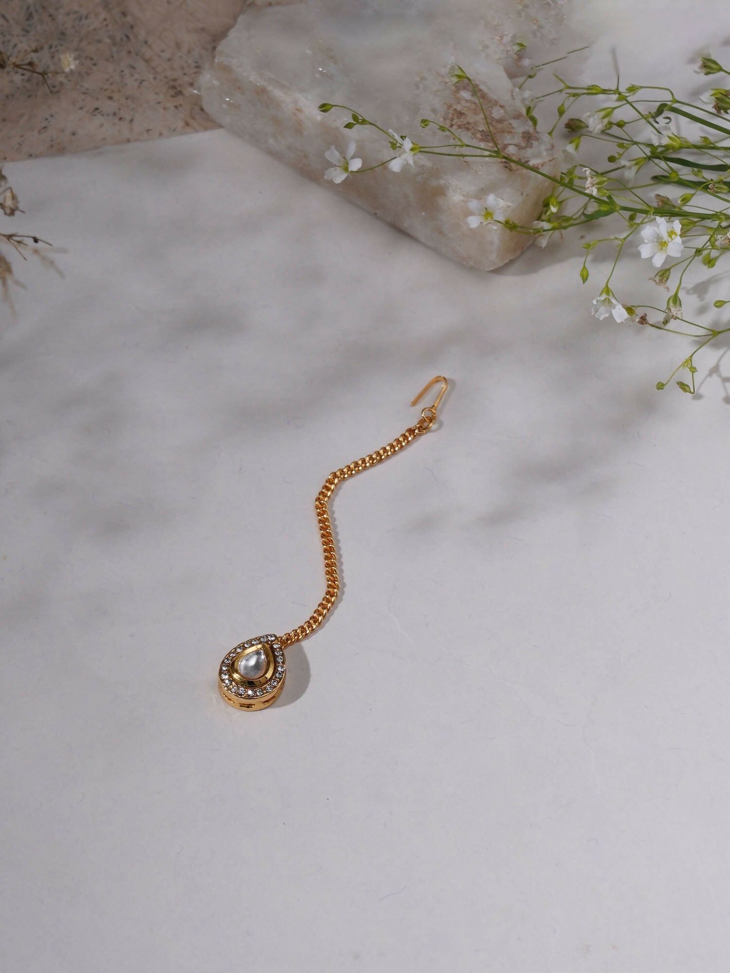 Kundan Maang Tikka (Gold) - Ruby Raang | Swadesiicart