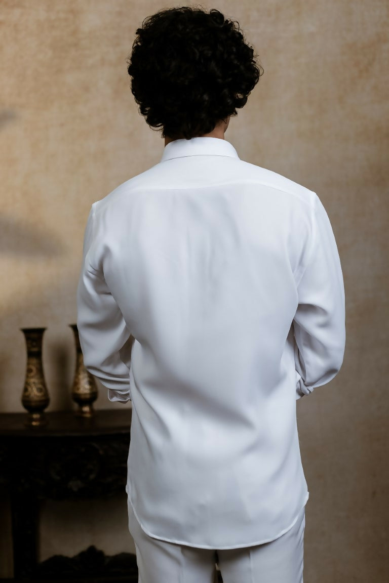 British White Kanaka Murti Shirt By Hilo Design | Swadesiicart
