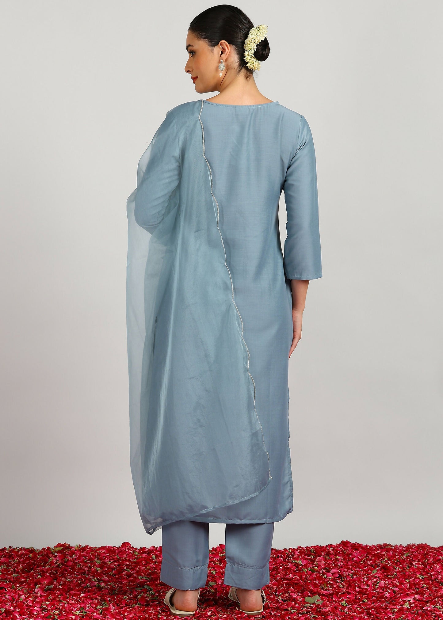 Aavyora Women's Sky Grey Embroidered Kurta Set with Dupatta - Swadesiicart