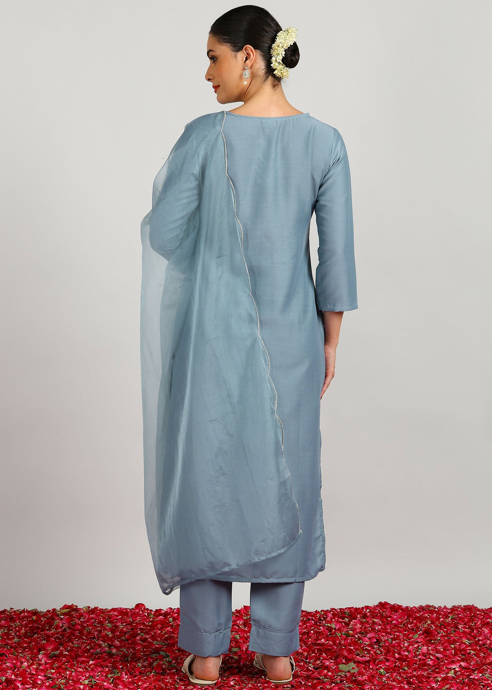 Aavyora Women's Sky Grey Embroidered Kurta Set with Dupatta - Swadesiicart