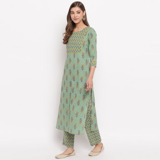 NOZ2TOZ Women's Floral Print Straight Cotton Pista Kurta With Palazzo - Swadesiicart