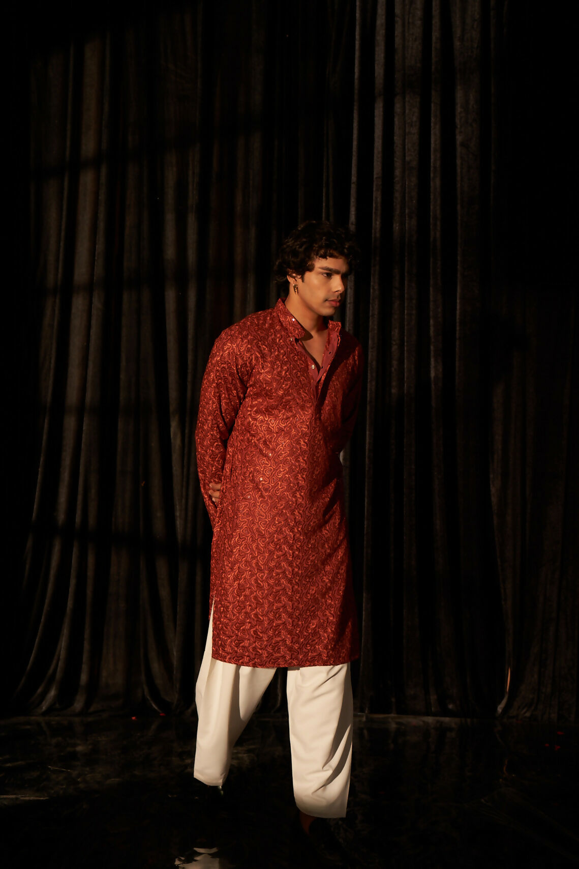 Berry Red Viscose Chikankari Embroidery Work Men's Kurta Set - Mahotsav | Swadesiicart