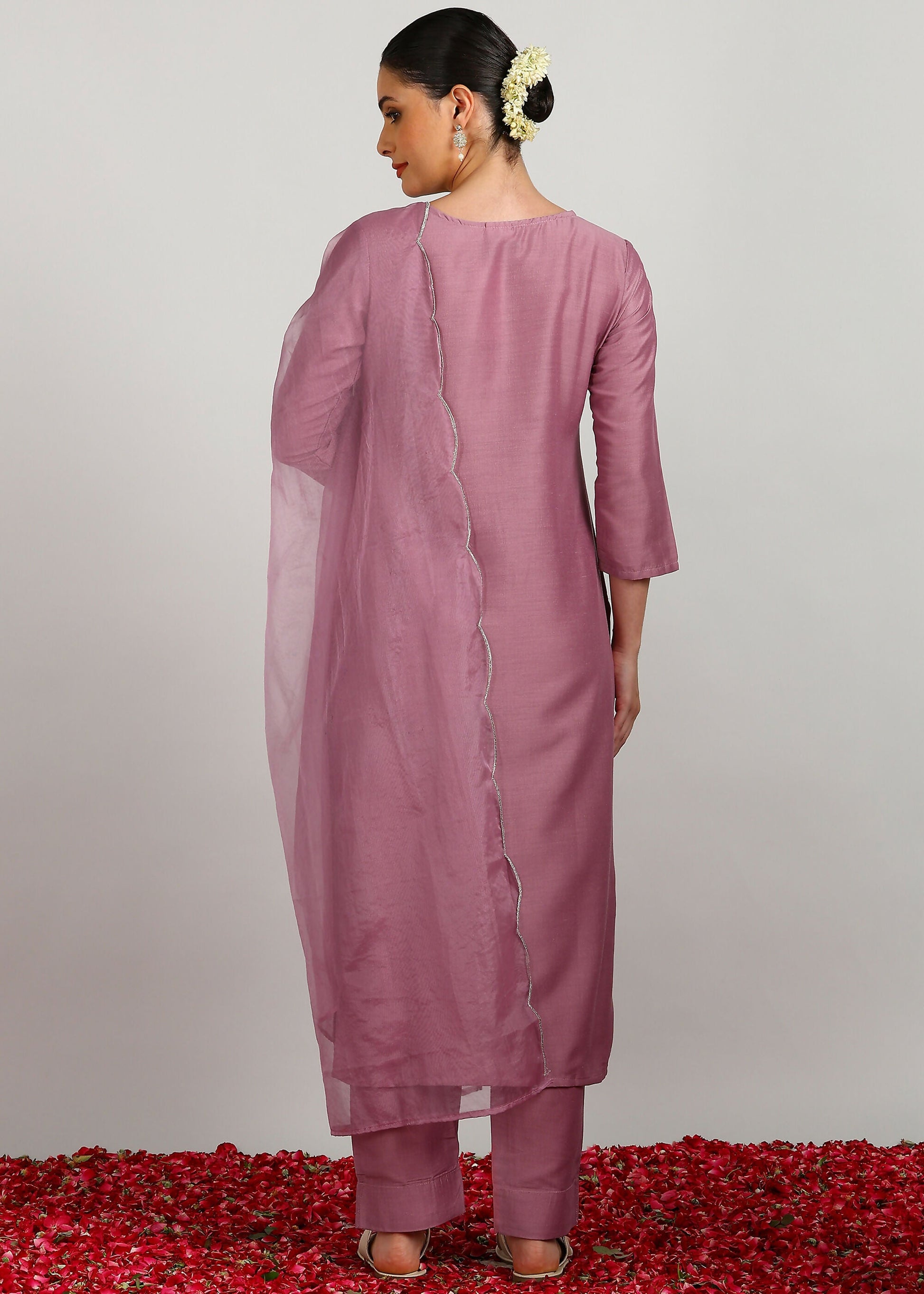 Aavyora Women’s Lavender Embroidered Kurta Set with Dupatta - Swadesiicart