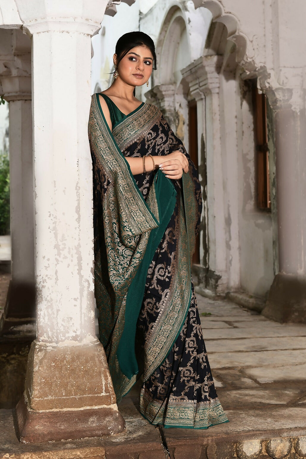 Joban Fashion Navy Blue Crepe Chiffon Pure Handloom Banarasi Silk Saree | Swadesiicart