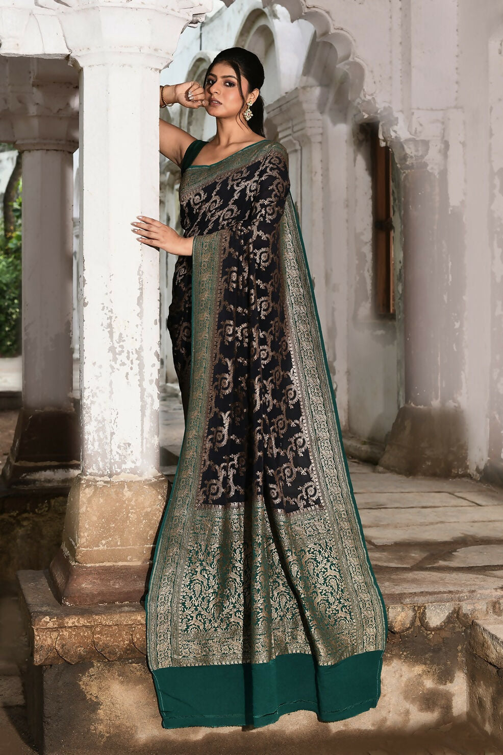 Joban Fashion Navy Blue Crepe Chiffon Pure Handloom Banarasi Silk Saree | Swadesiicart