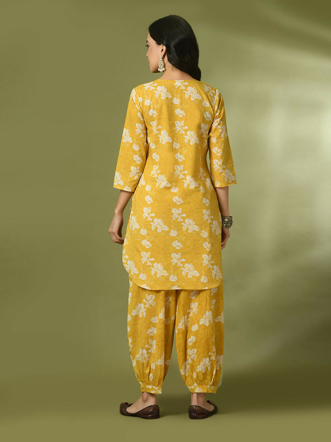 Myshka Women's Yellow Printed Cotton Round Neck Party Tunic With Trousers Co-ord set - Swadesiicart