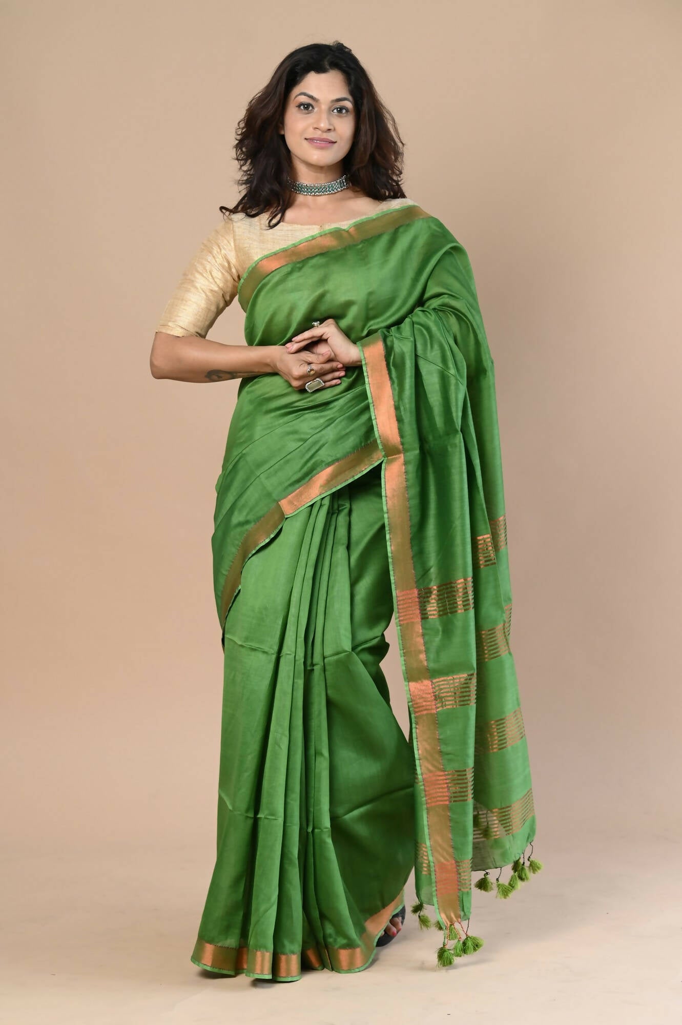 Very Much Indian Handloom Cotton Silk Maheshwari Saree With Sleek Golden Border - Leaf Green | Swadesiicart