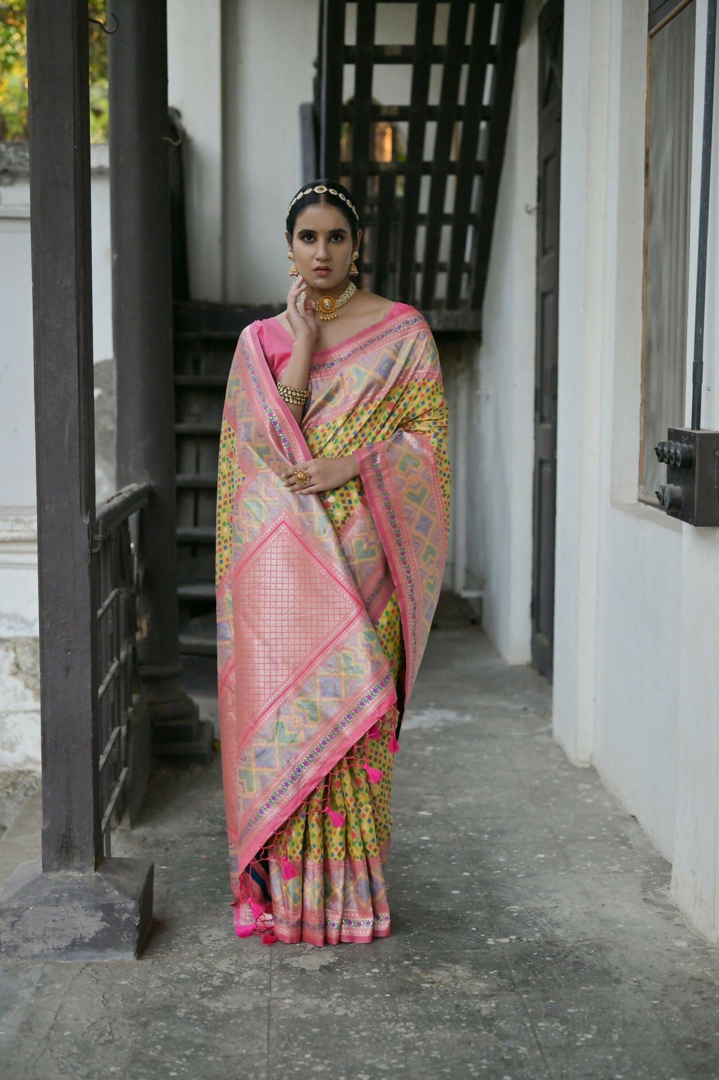 Vishnu Weaves Women's Yellow Paithani Silk Saree with Blouse - Swadesiicart