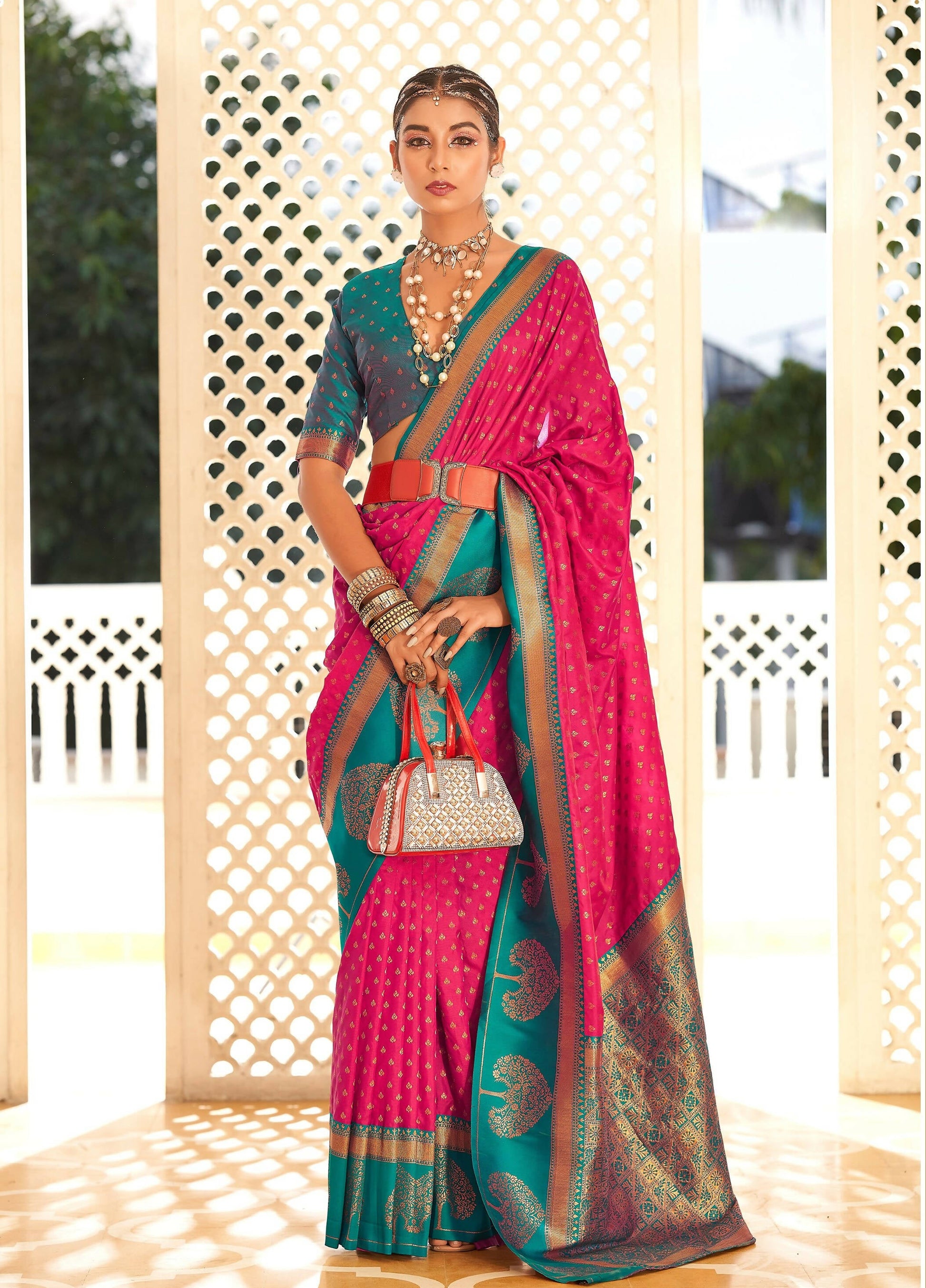 Pink Soft Banarasi Paithani Copper Zari Weaving Saree With Unstitched Blouse Piece - Jodha | Swadesiicart