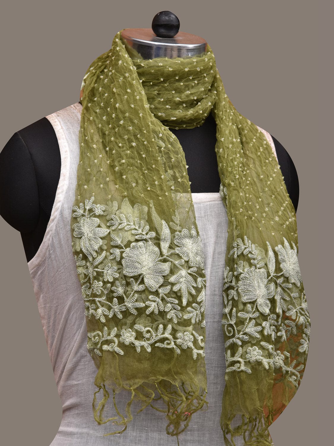 Light Green Bandhani Organza Stole with Embroidary Work Design - Global Threads | Swadesiicart