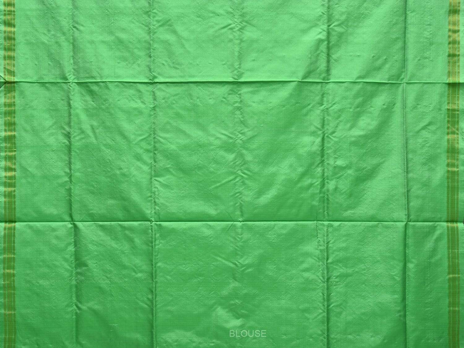 Light Green Uppada Silk Handloom Saree with Karpur Pallu Design - Global Threads | Swadesiicart