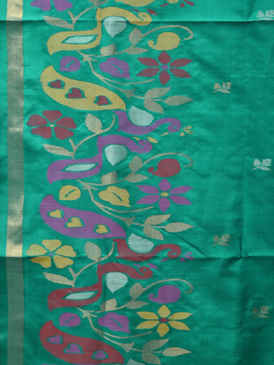 Light Green Uppada Silk Handloom Saree with Peacocks Border and Floral Pallu Design - Global Threads | Swadesiicart