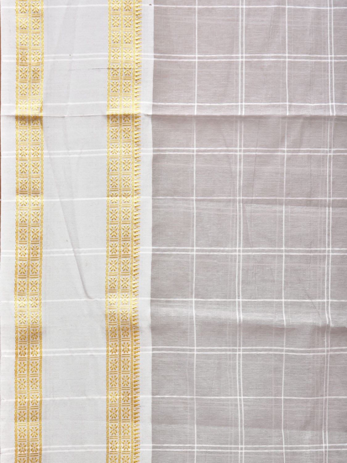 Light Grey Bamboo Cotton Saree with Big Checks and Doby Border Design - Global Threads | Swadesiicart