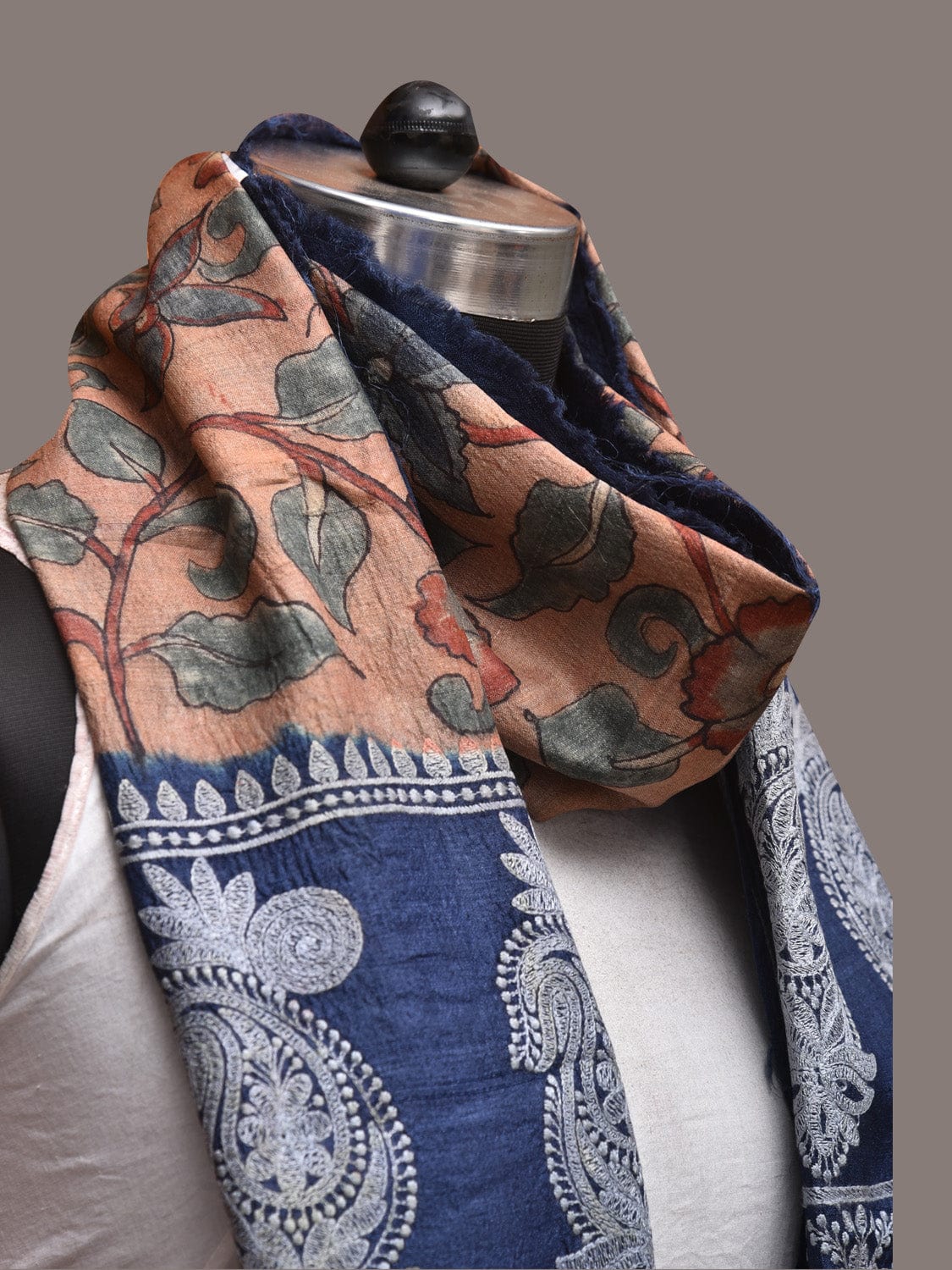 Light Peach and Blue Kalamkari Hand Painted Tussar Handloom Stole with Floral and Embroidery Design - Global Threads | Swadesiicart