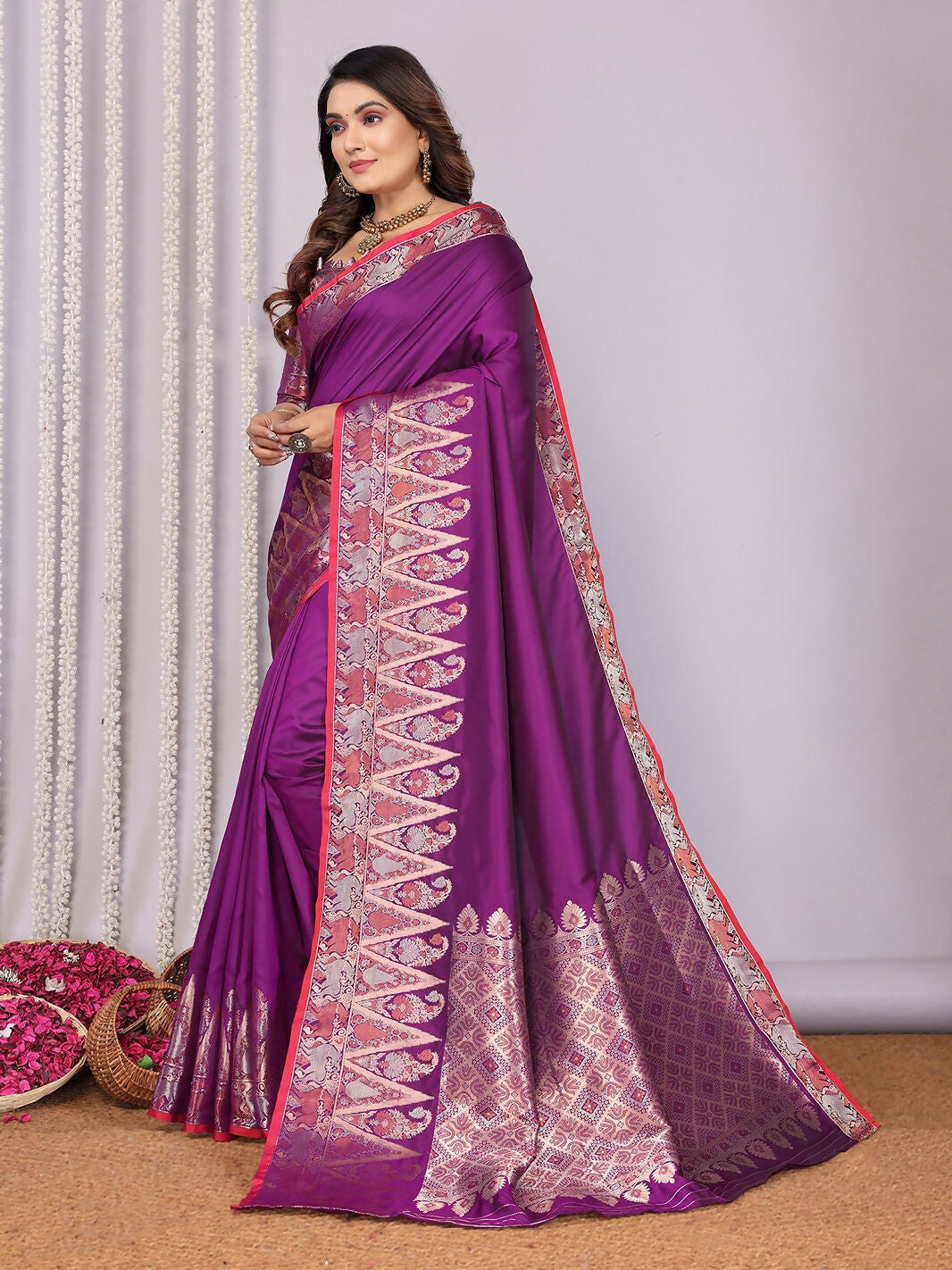 Joban Fashion Banarasi Purple Jacquard Woven Soft Silk Saree | Swadesiicart
