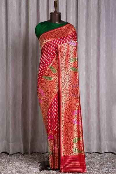 DEIANA'S Beautiful Designer Golden zari Soft Lichi Silk Saree - Red - Swadesiicart