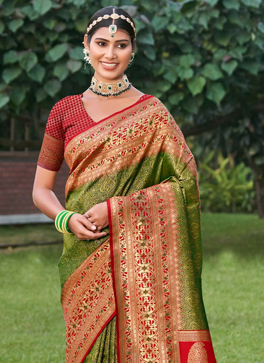 Shree Shyam Fashion Mehandi Golden Banarasi Silk Saree