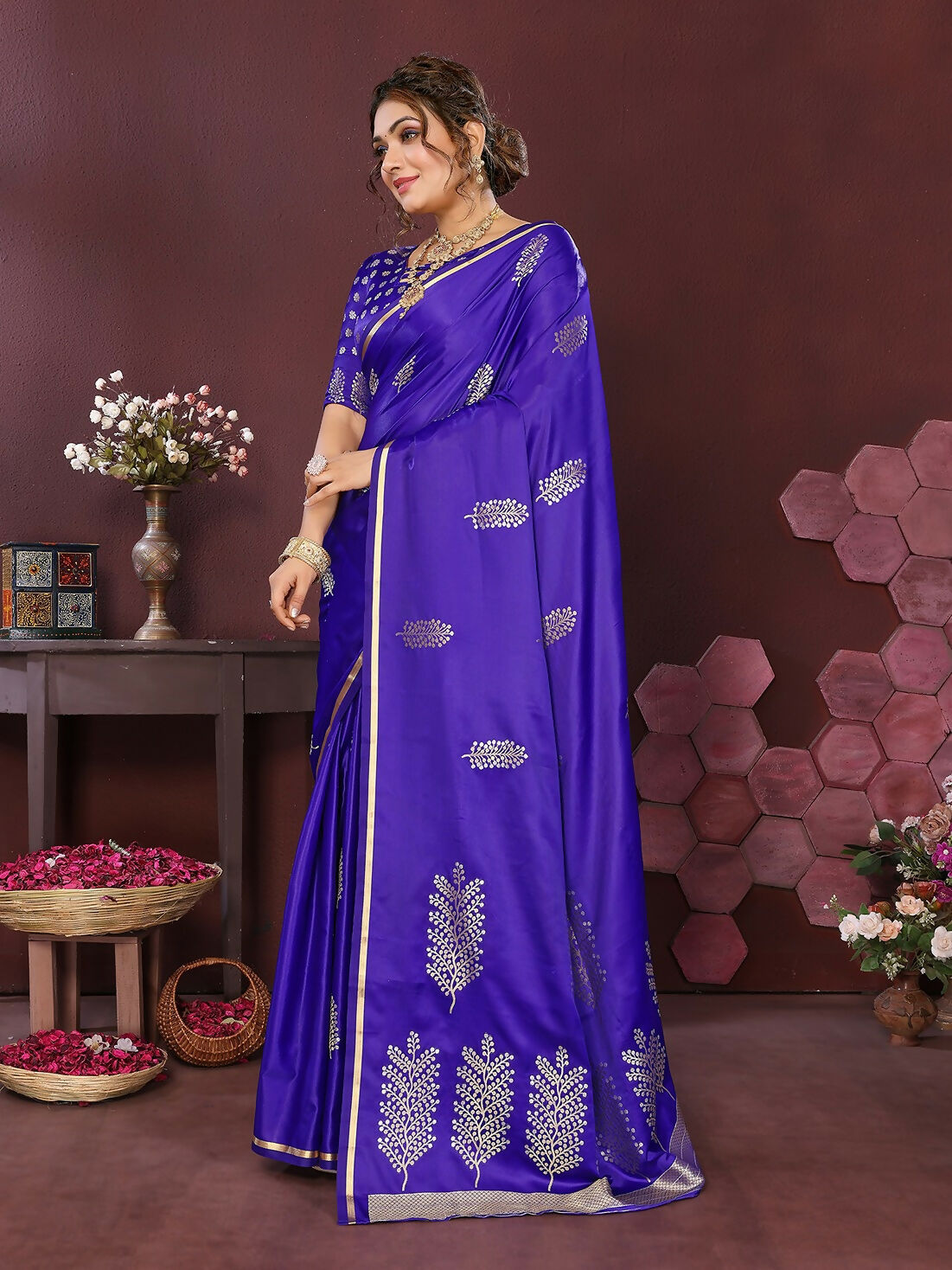Joban Fashion Deep blue Floral Motifs Banarasi Silk Sarees | Swadesiicart