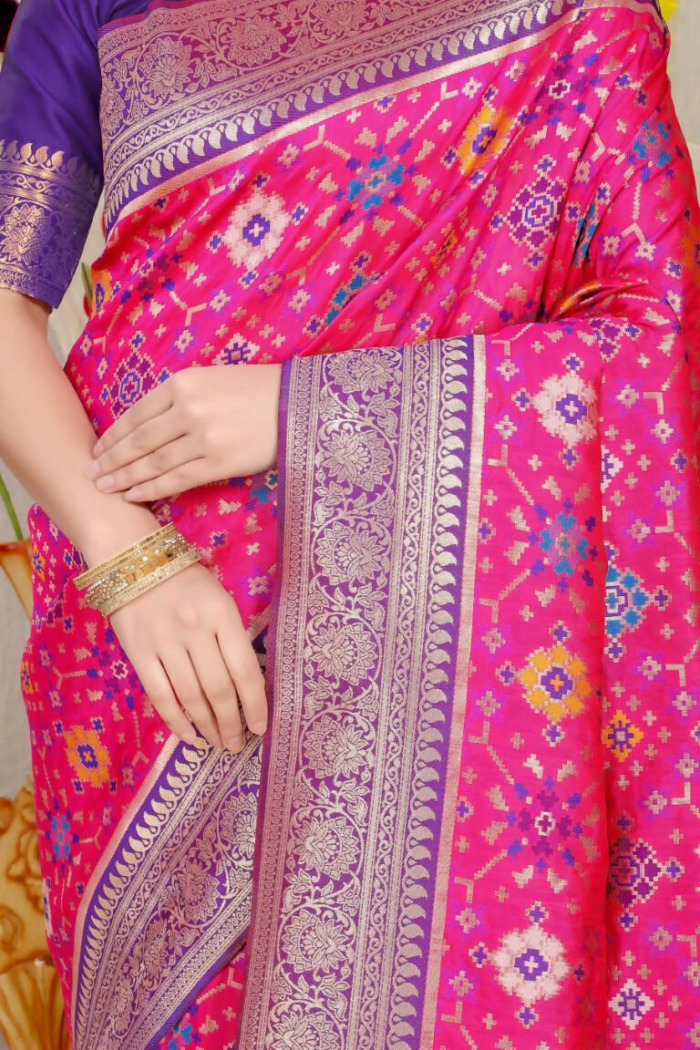 Jyoti Fashion Women's Rani Pink Patola Silk Zari Woven Saree with Blouse | Swadesiicart