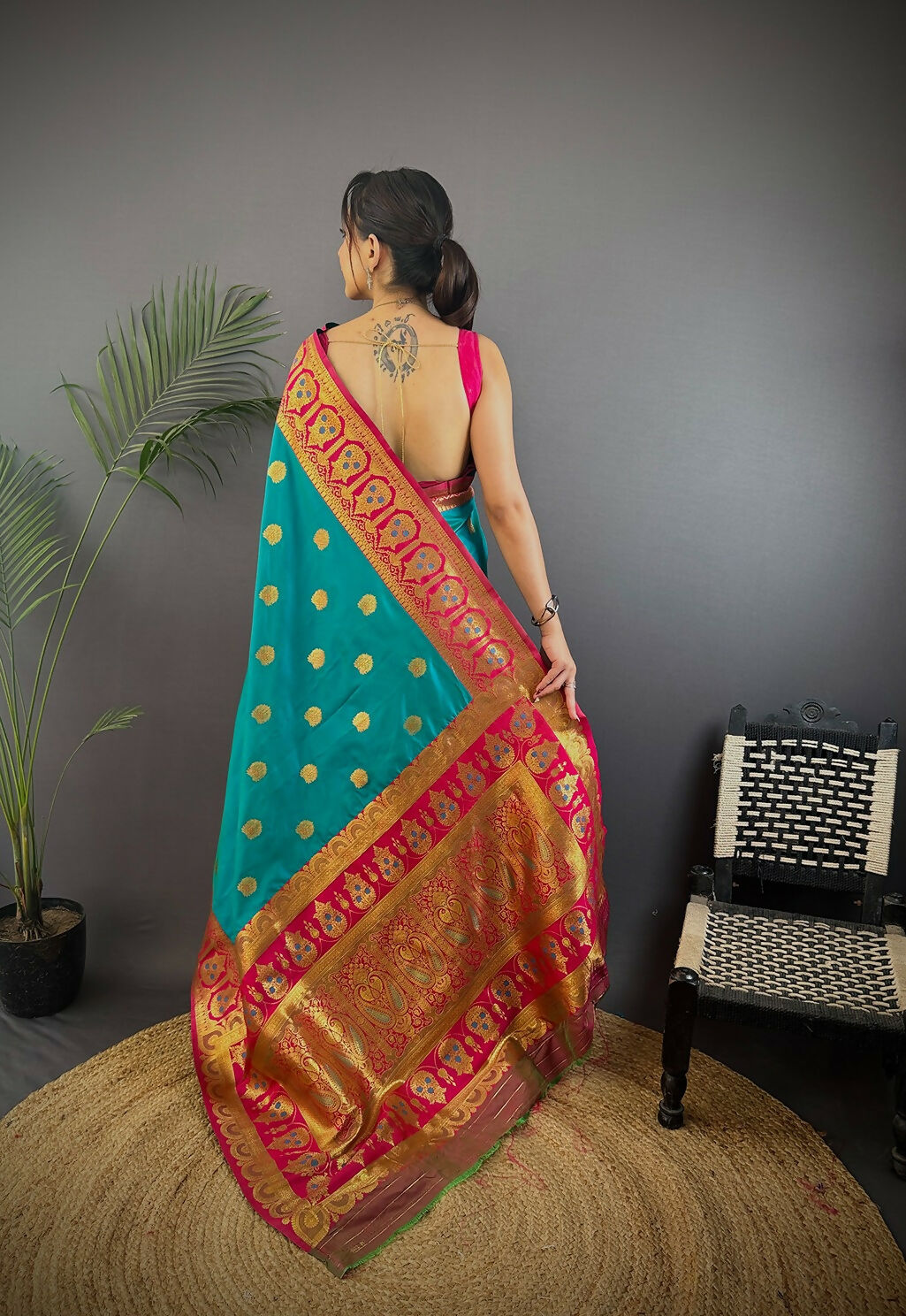 Joban Fashion Red Butti Banarasi Silk Sarees | Swadesiicart