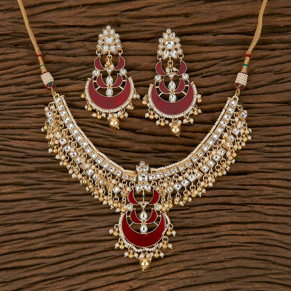 Joban Fashion Women Golden White Maroon Necklace Set - Swadesiicart