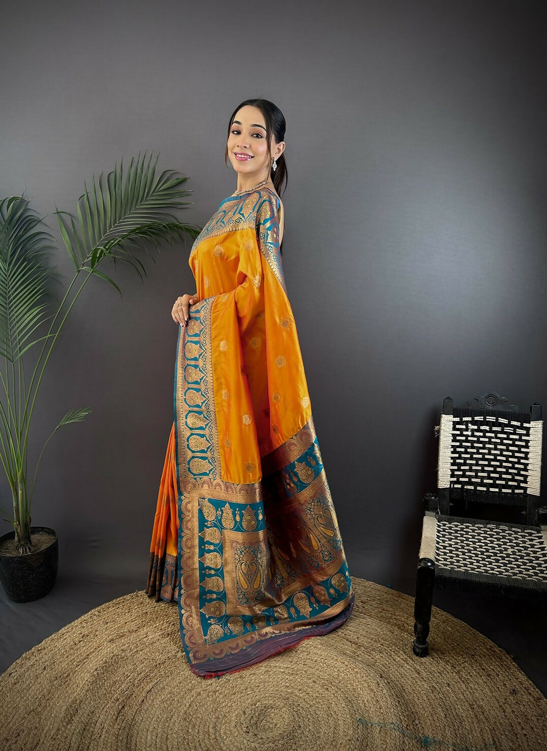 Joban Fashion Teal Butti Banarasi Silk Sarees | Swadesiicart
