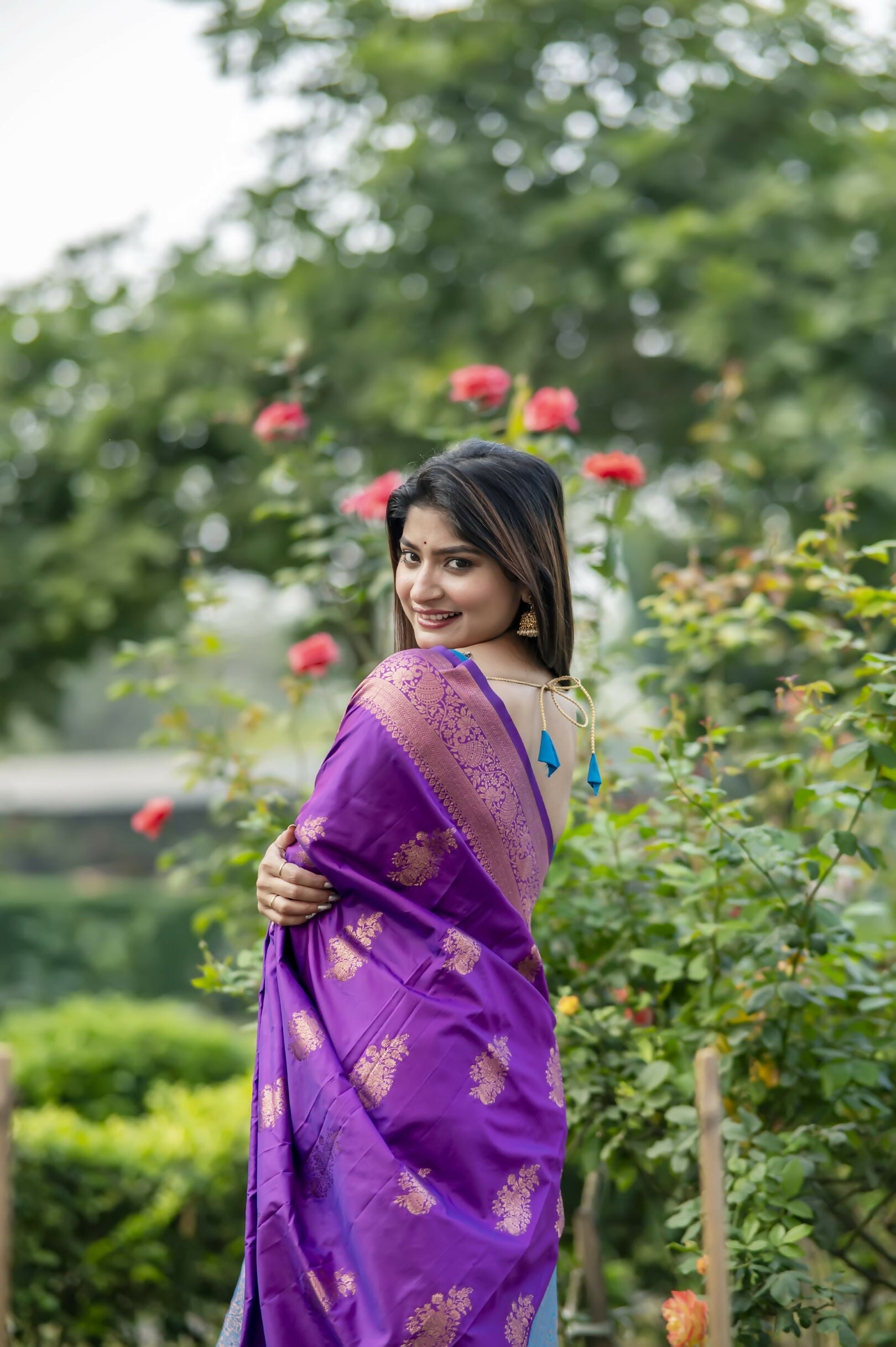 Vishnu Weaves Women's Purple Banarasi Silk Saree with Blouse - Swadesiicart