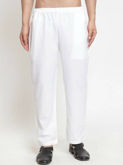 Jompers Men White Solid Pyjamas | Swadesiicart
