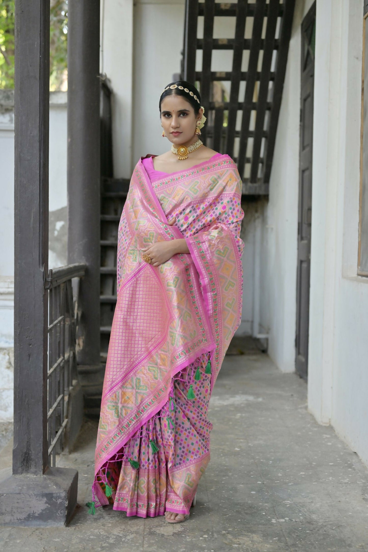 Vishnu Weaves Women's Baby-Pink Paithani Silk Saree with Blouse - Swadesiicart