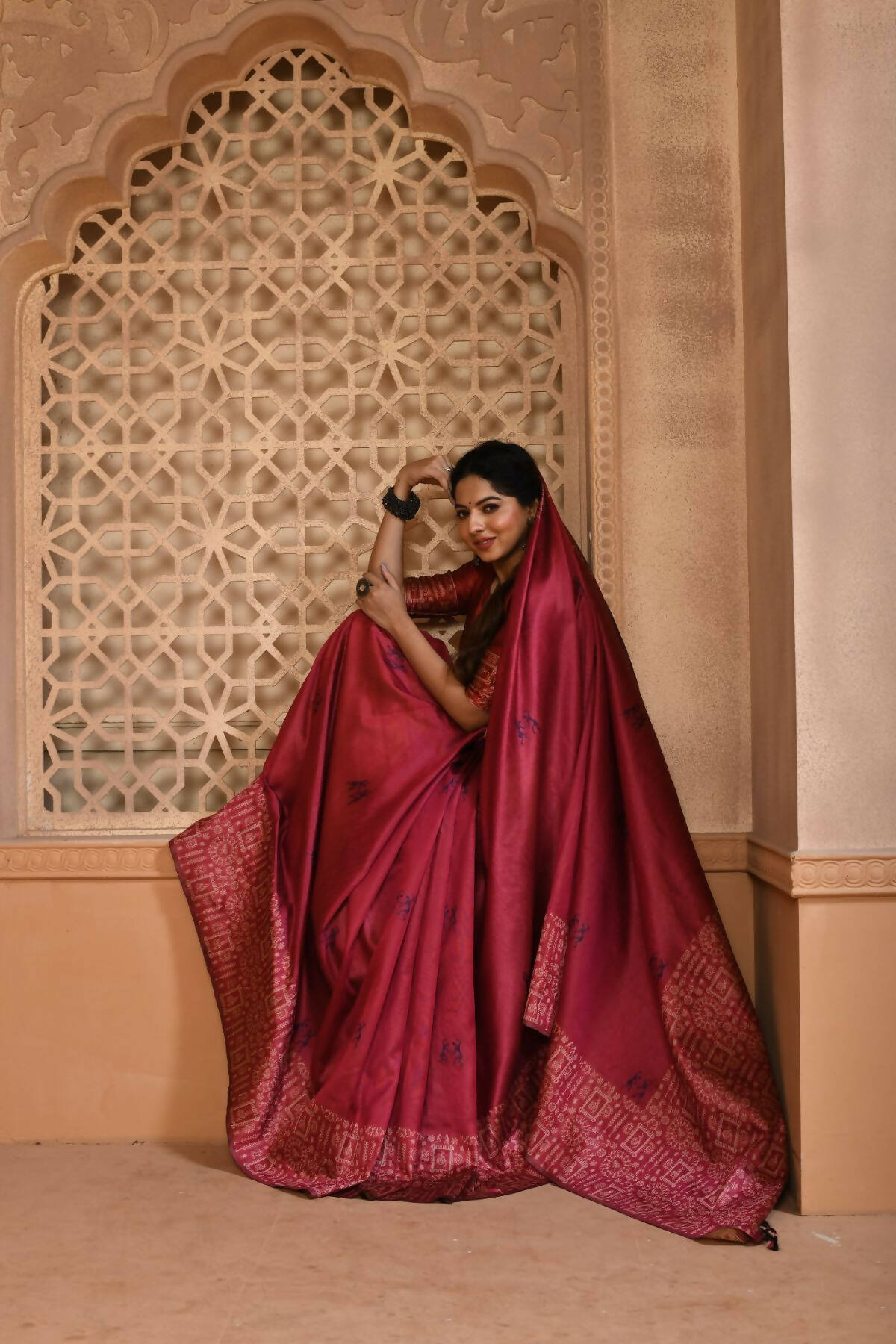 Vishnu Weaves Women's Pink Handloom Raw Silk Woven Border Saree with Unstitched Blouse - Swadesiicart