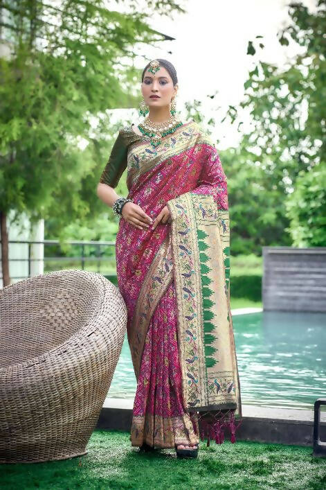 Vishnu Weaves Women's Magenta Paithani Patola Silk Zari Woven Saree with Unstitched Blouse - Swadesiicart