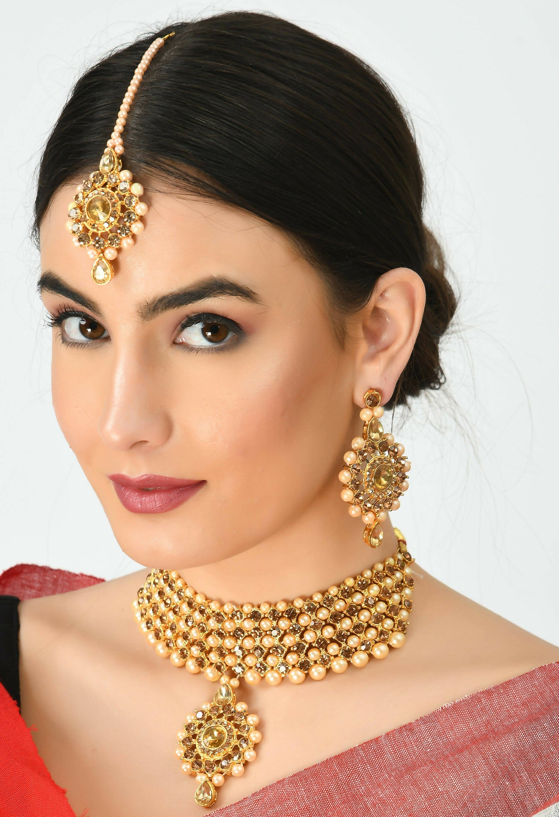 Mominos Fashion Johar Kamal Gold-Polished Brass Finish Kundan/Stone Choker For Women (Golden) | Swadesiicart