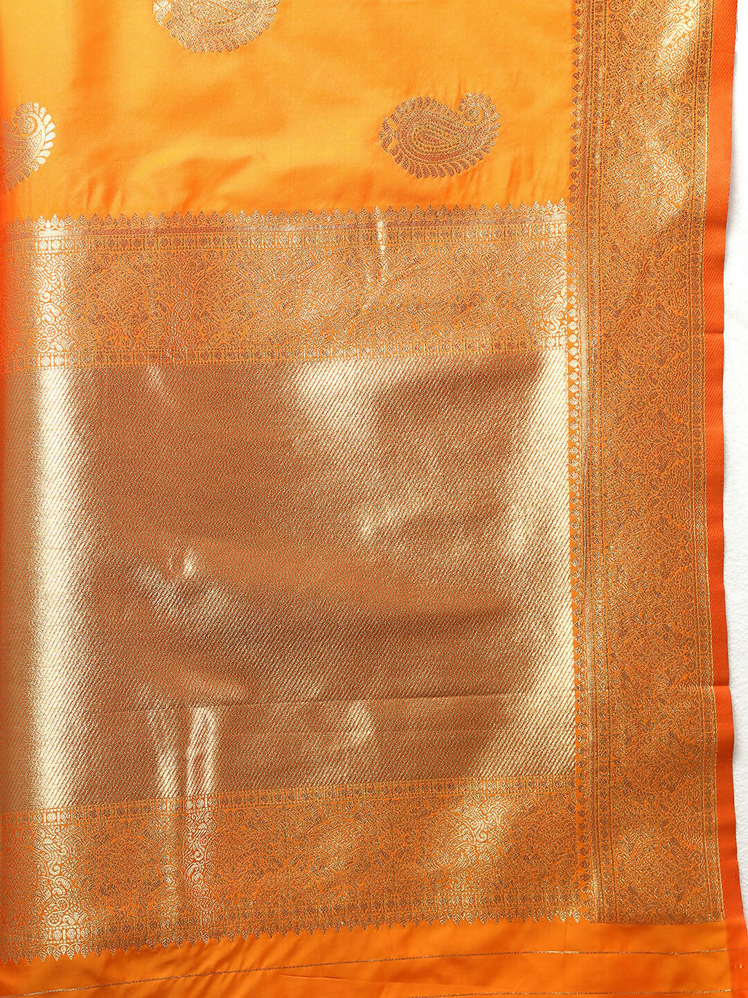 Lorenvalley Fashion Orange Soft Silk Woven Design Gold Zari Weaving Saree - Swadesiicart