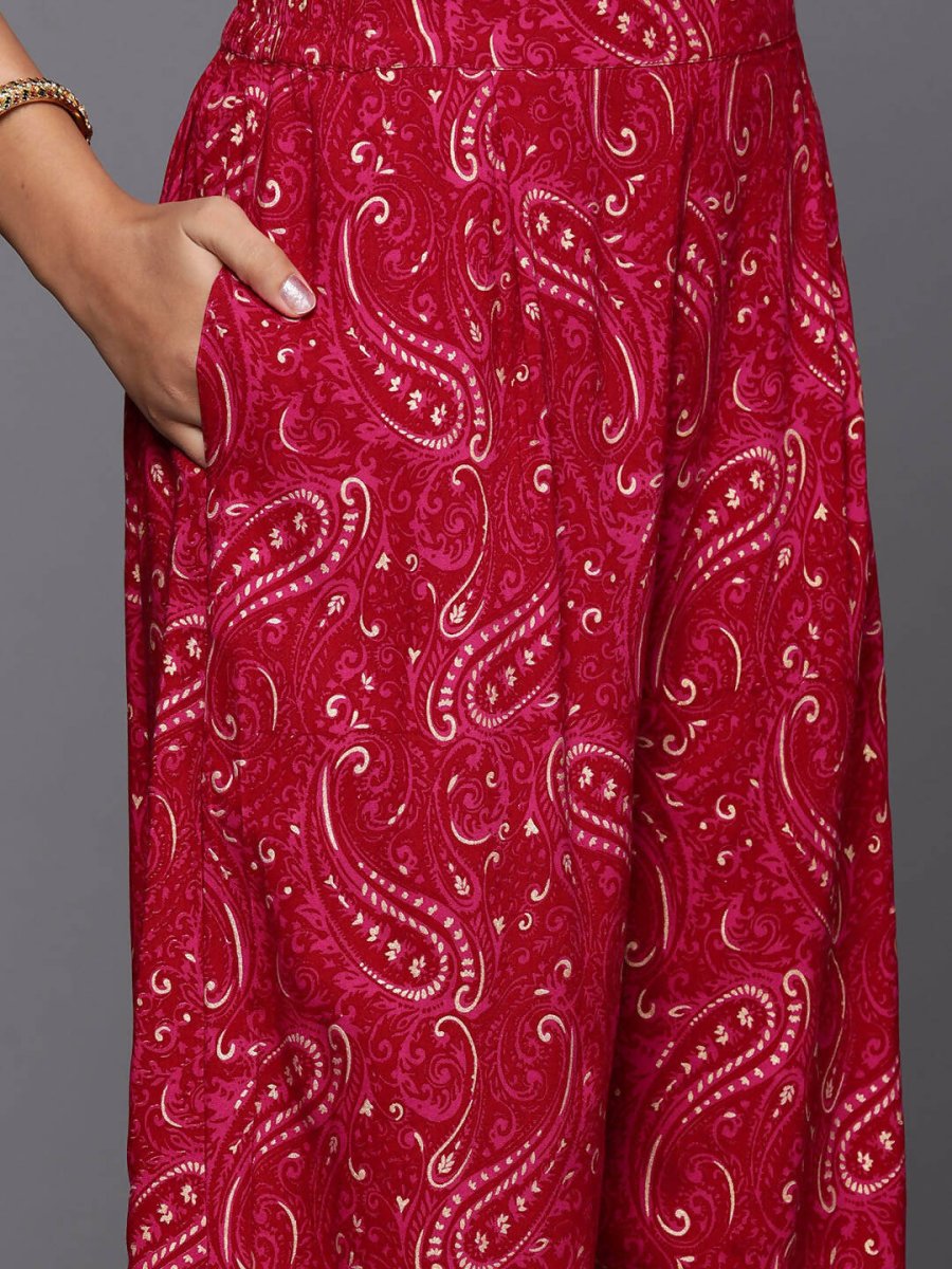 Ahalyaa Women's Traditional wear Kurta Set - Red | Swadesiicart