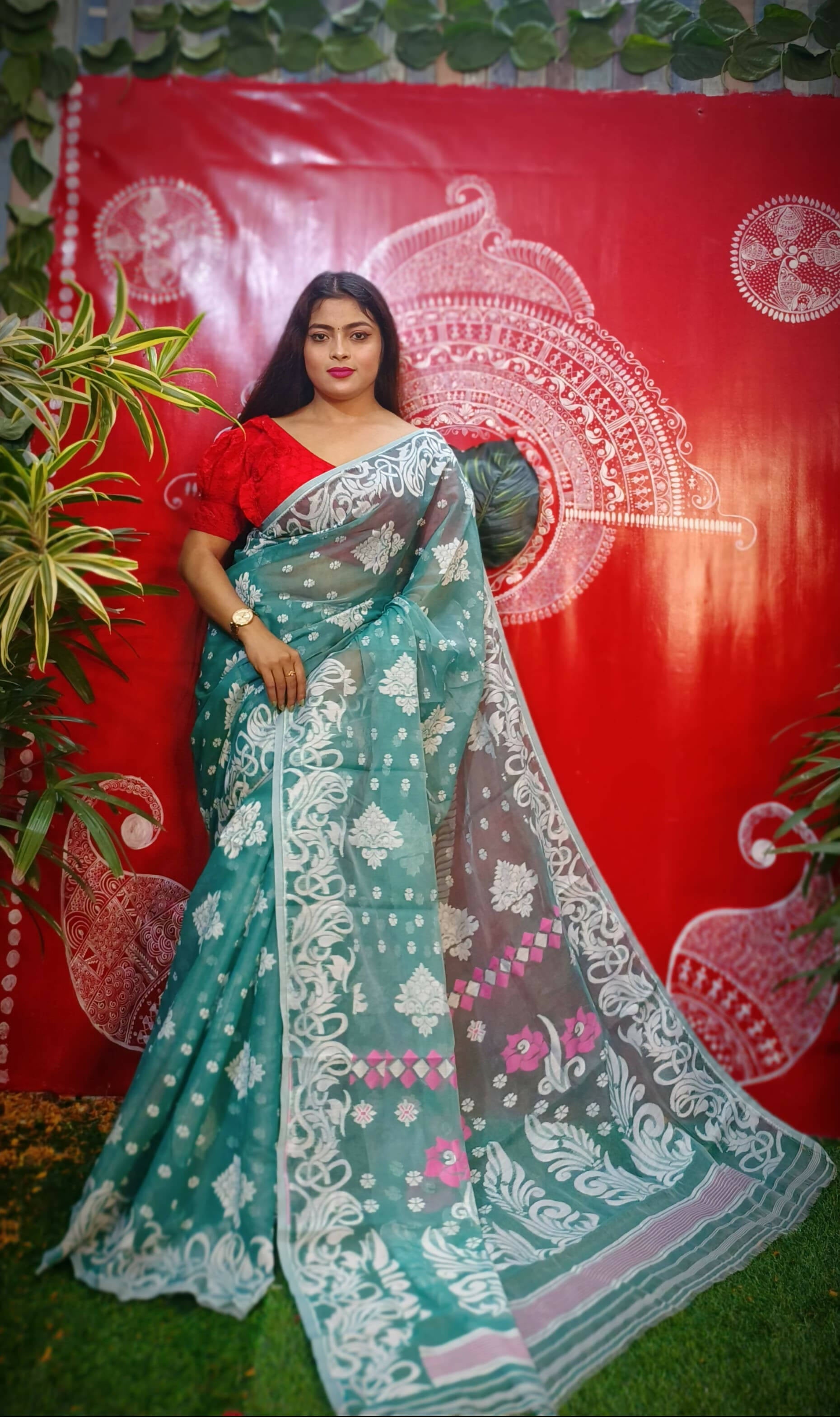 Exclusive Collection Handloom Dhakai Jamdani Saree - Green - Swadesiicart