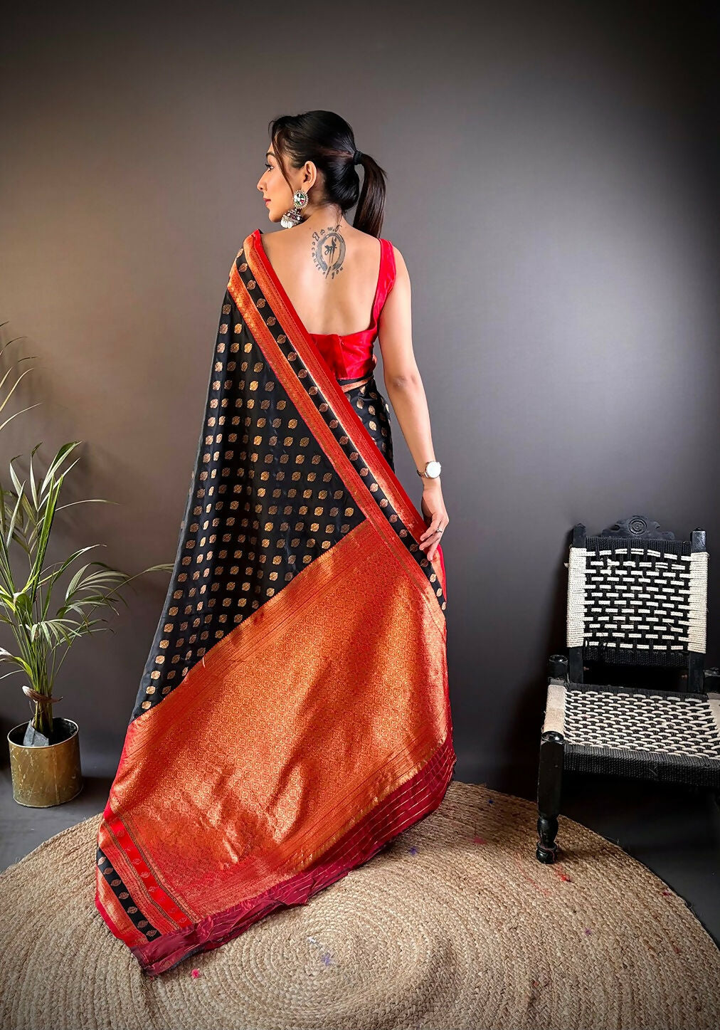 Joban Fashion Red Butti Banarasi Silk Sarees | Swadesiicart