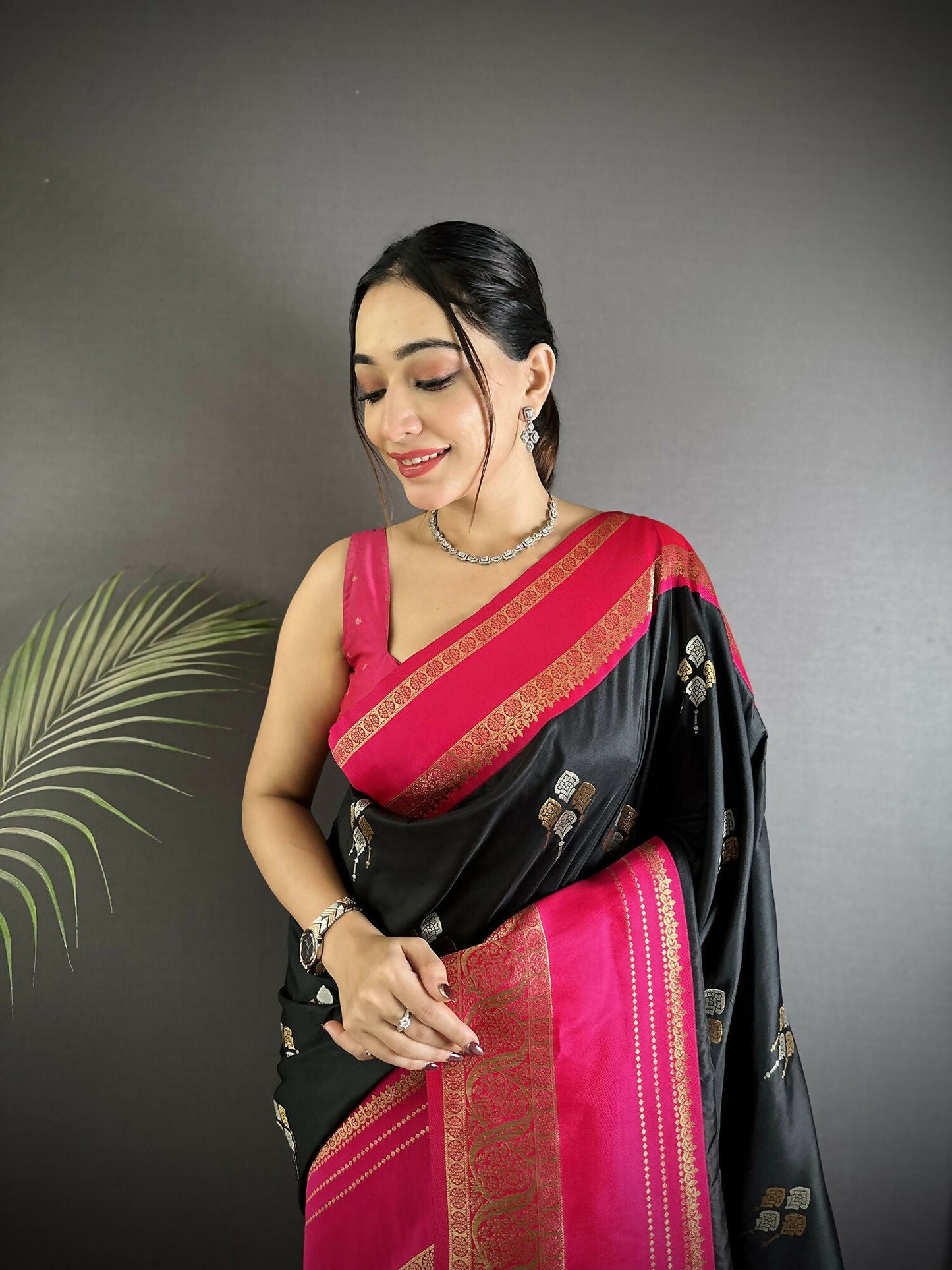 Joban Fashion Black Banarasi Soft Silk Woven Saree | Swadesiicart