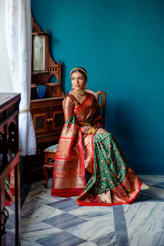 Vishnu Weaves Women's Bottle Green Patola Banarasi Silk Meenakari Zari Woven Saree with Blouse - Swadesiicart