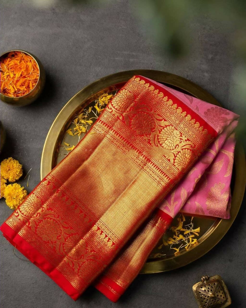 DEIANA'S Beautiful Designer Golden zari Soft Lichi Silk Saree - Pink - Swadesiicart