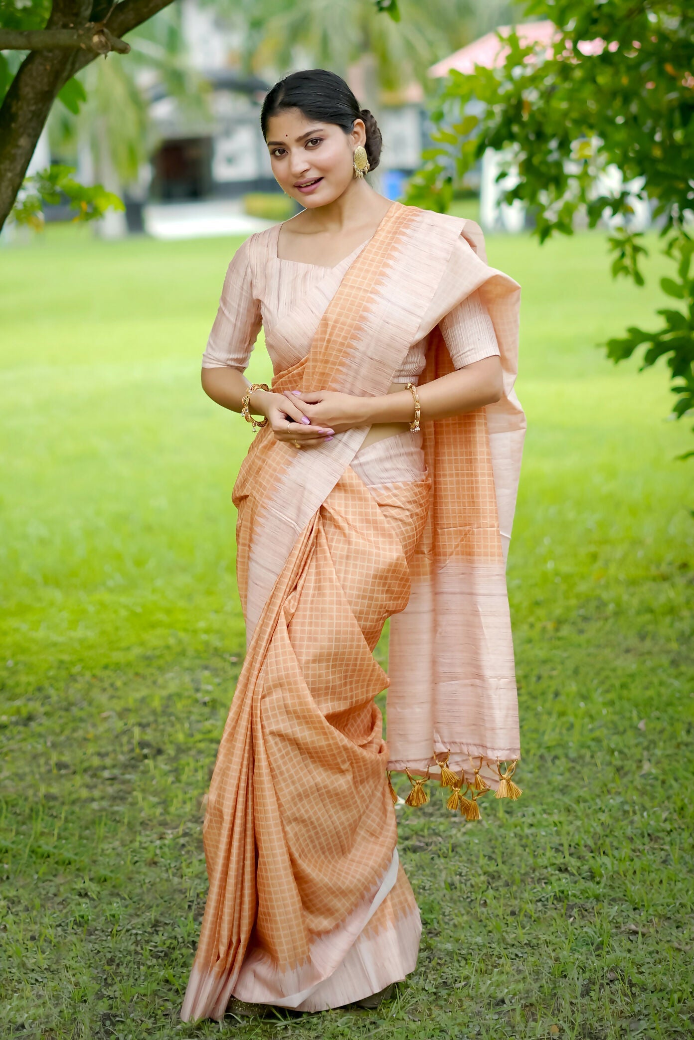 Vishnu Weaves Women's Yellow Tussar Silk Woven Saree with Blouse - Swadesiicart