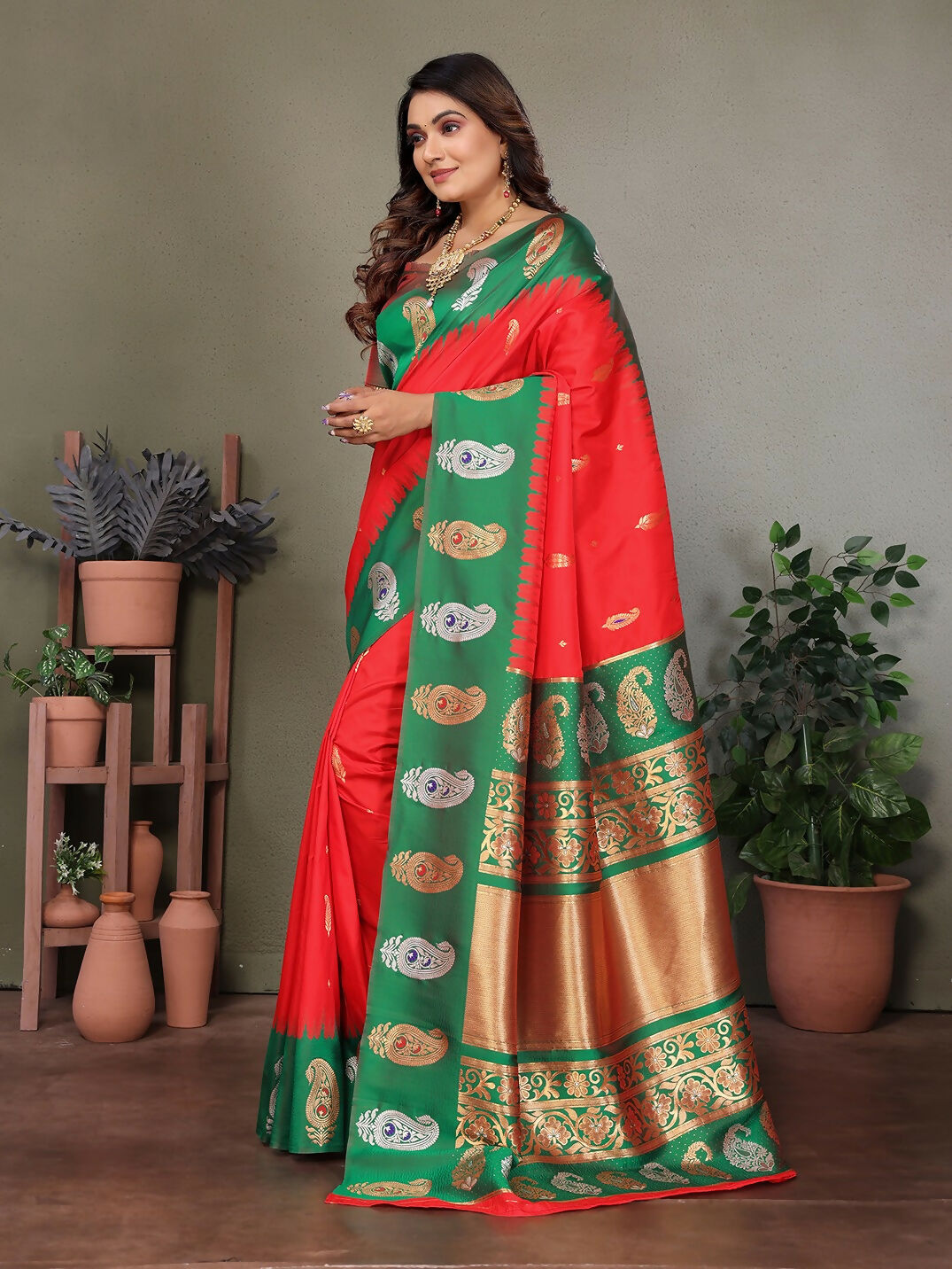 Joban Fashion Banarasi Red Butti Soft Silk Saree | Swadesiicart