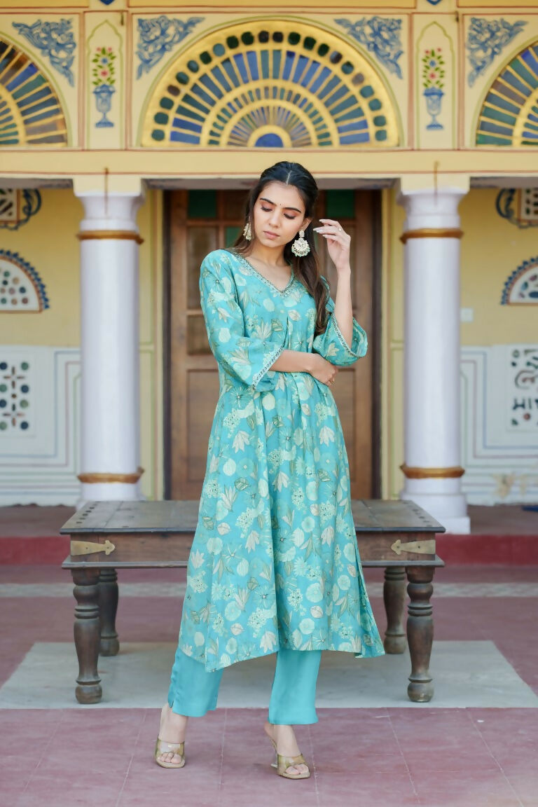 Vaasva Women Aqua Muslin Pleated Kurta & Pant Clothing Set | Swadesiicart